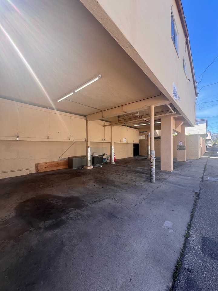 328 Doheny Properties LLC - Photo 3 of 3