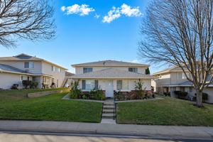 featured image of 3585 Sapphire Dr #4