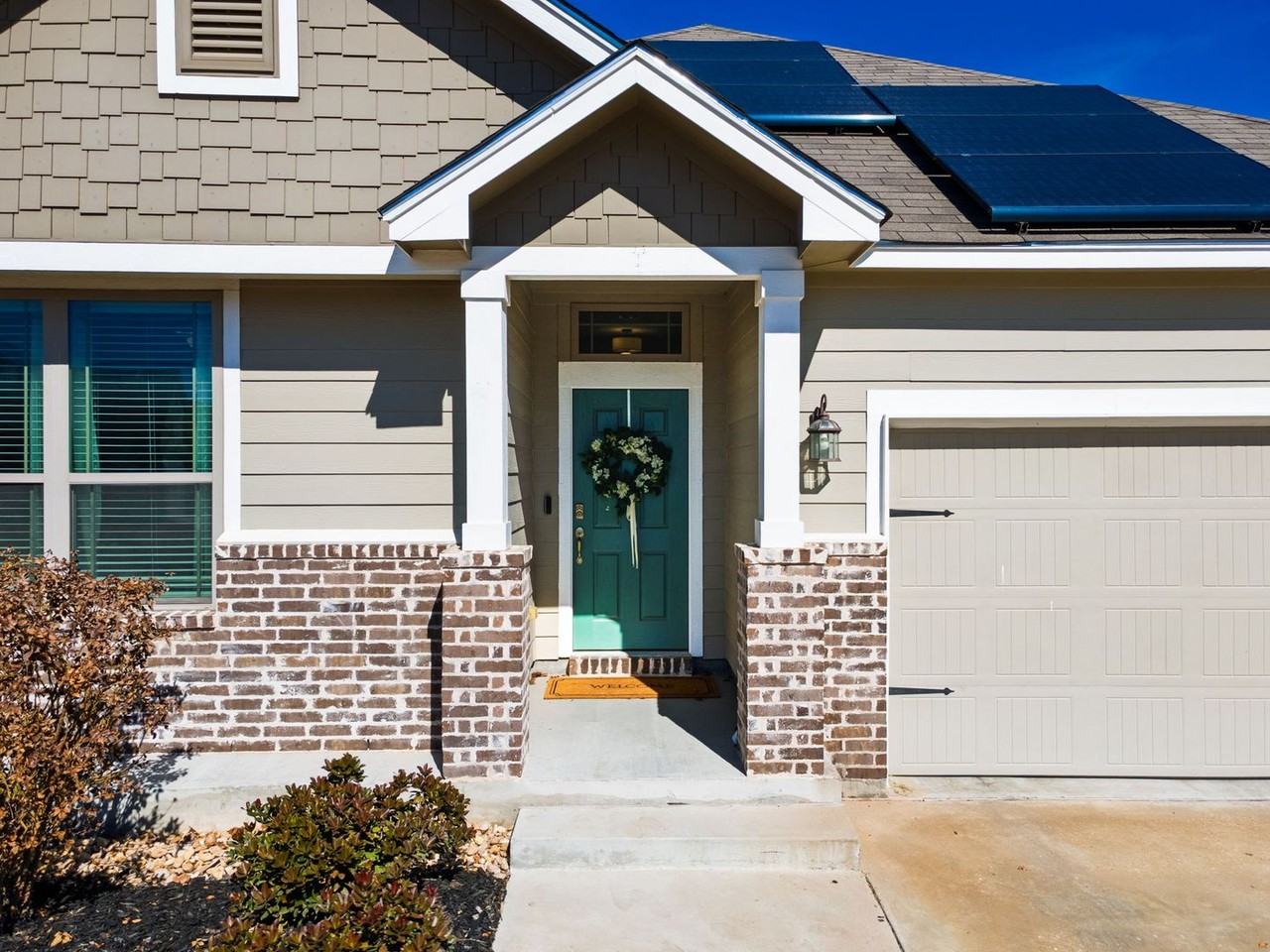 7320 Hammermill Ln - Photo 3 of 14