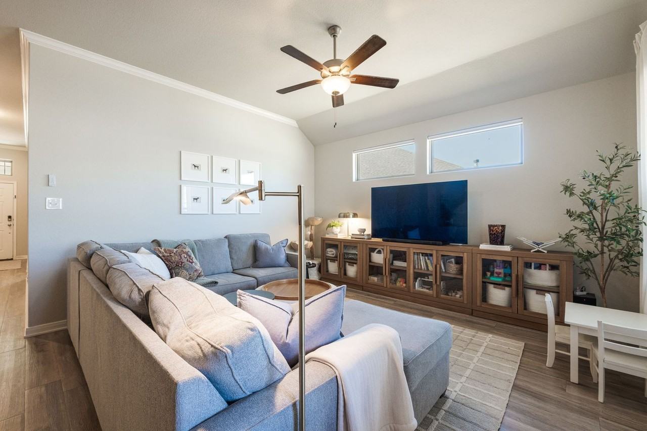 7320 Hammermill Ln - Photo 6 of 14