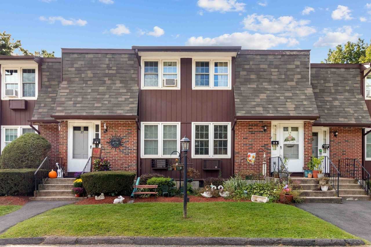 Plymouth Village Apartments - Photo 2 of 21