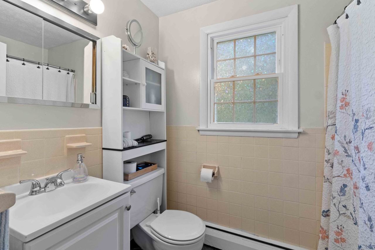 Plymouth Village Apartments - Photo 7 of 21