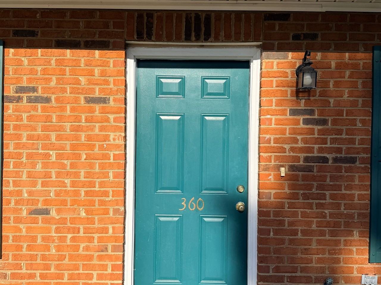 360 Brookfield Rd - Photo 2 of 23