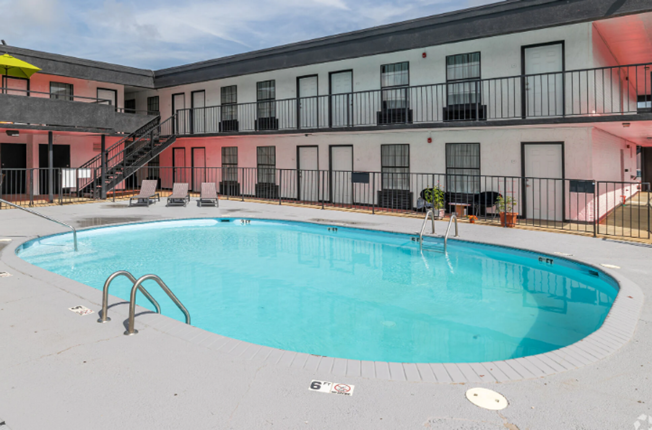 1 bed 1 bath All Bills Paid - Photo 4 of 33