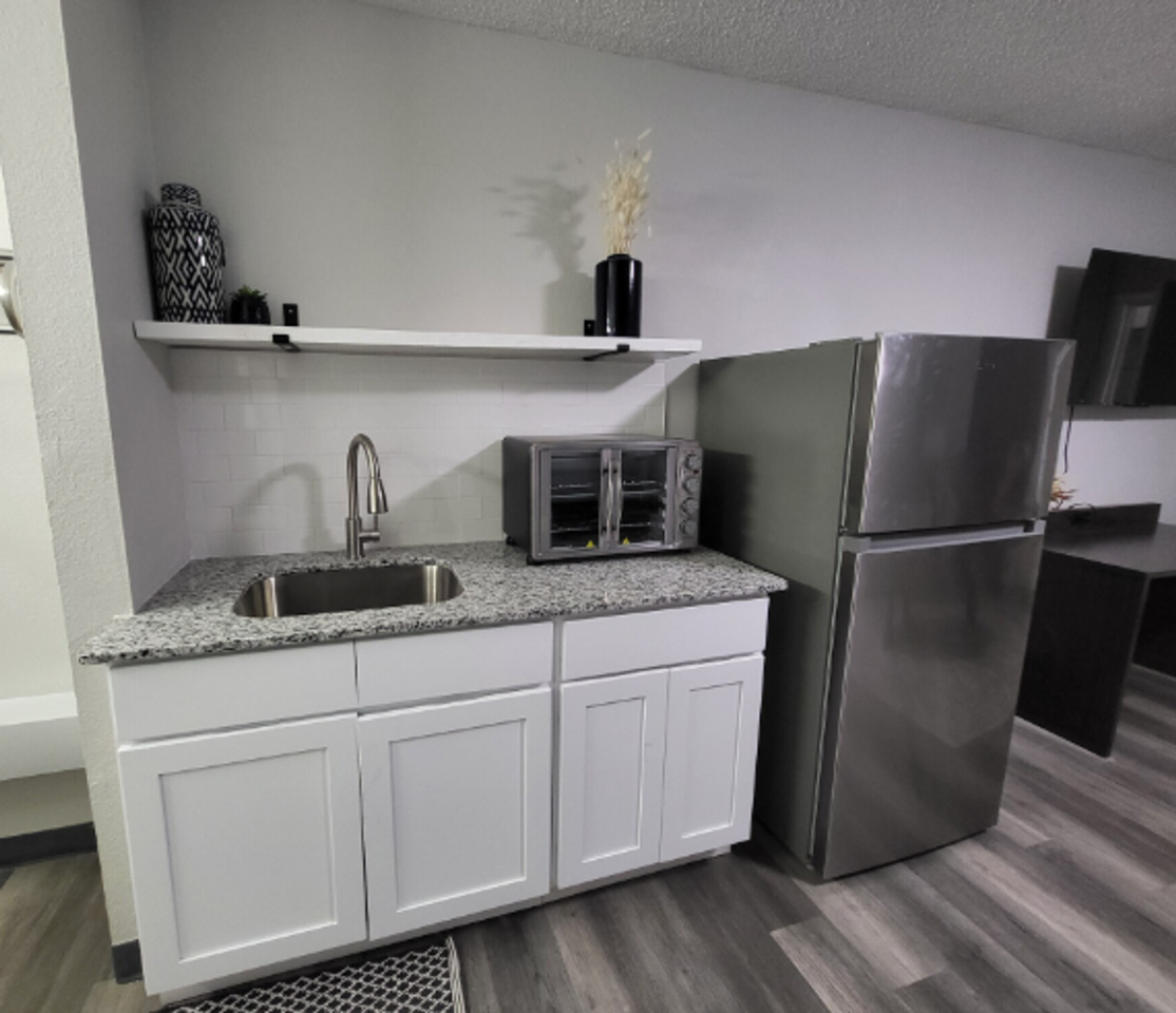 1 bed 1 bath All Bills Paid - Photo 5 of 33