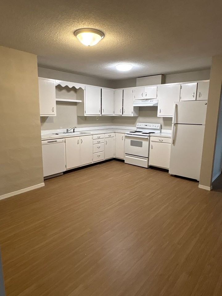 2608 House Ave - Photo 3 of 13