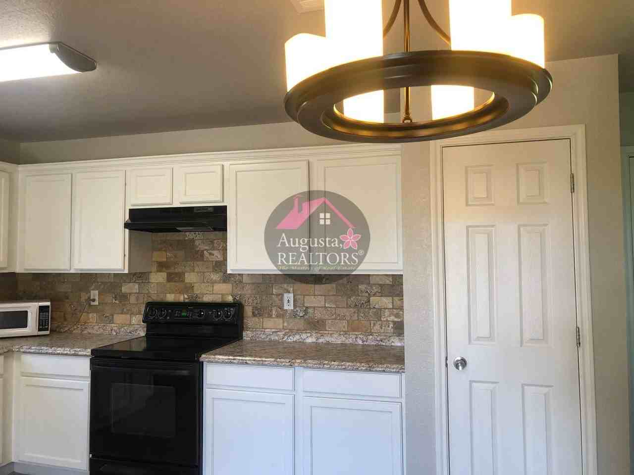 301 Thornton - Photo 3 of 18