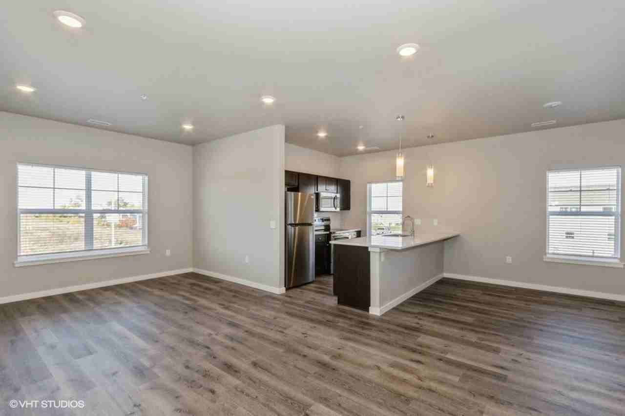 Big Ben Townhomes – Brand New 2 & 3 Bedroom Townhomes | Attached 2 - Photo 2 of 42