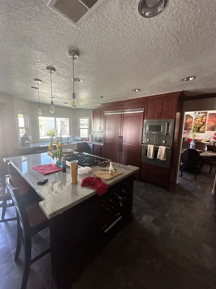 1046 S Mountcrest Ct - Photo 6 of 11