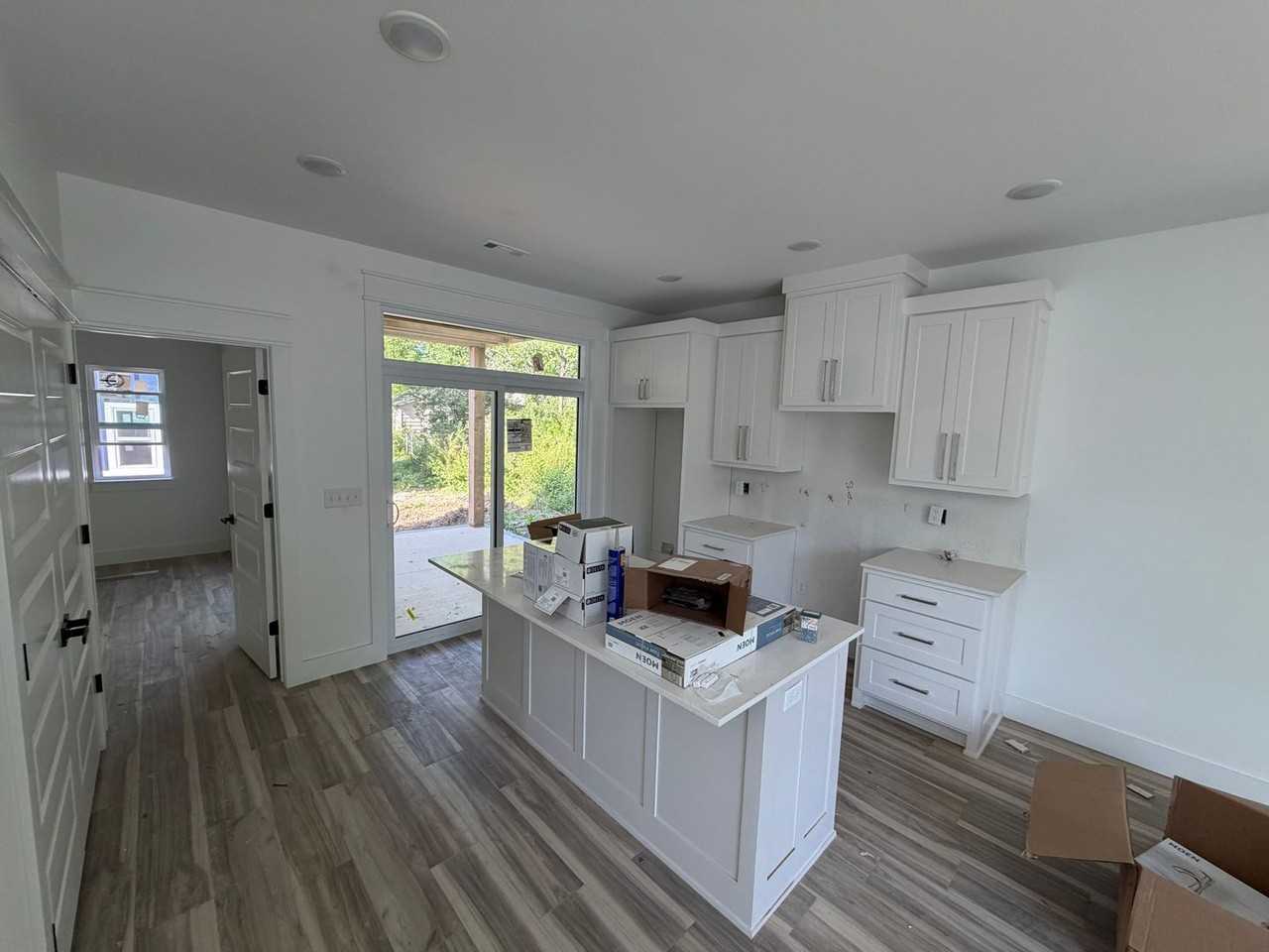 904 N Sang Ave #B - Photo 2 of 17