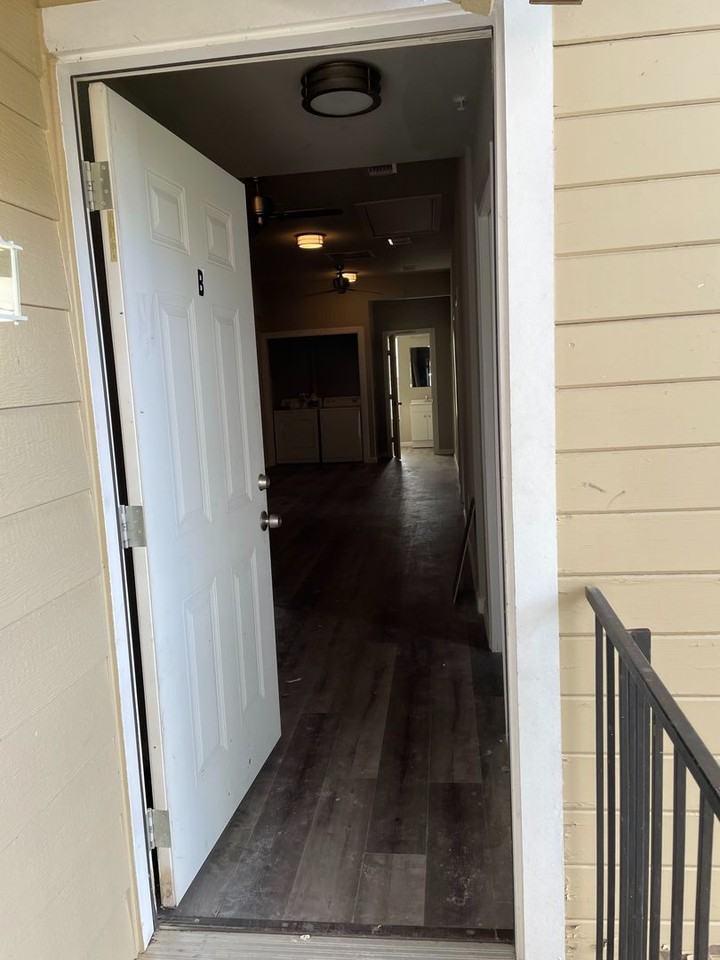 Oak Tree Apartments - Photo 2 of 50