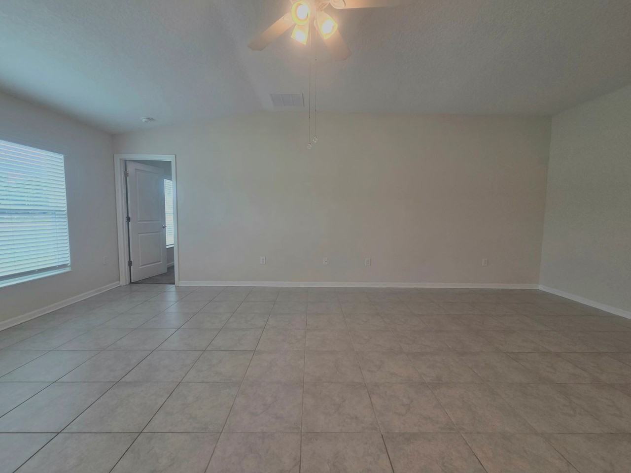 327 Macarthur St - Photo 3 of 29