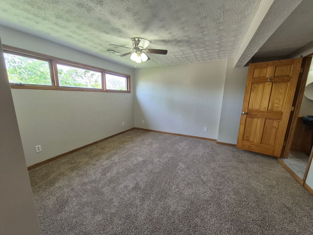 2816 Nacoma Pl - Photo 3 of 22