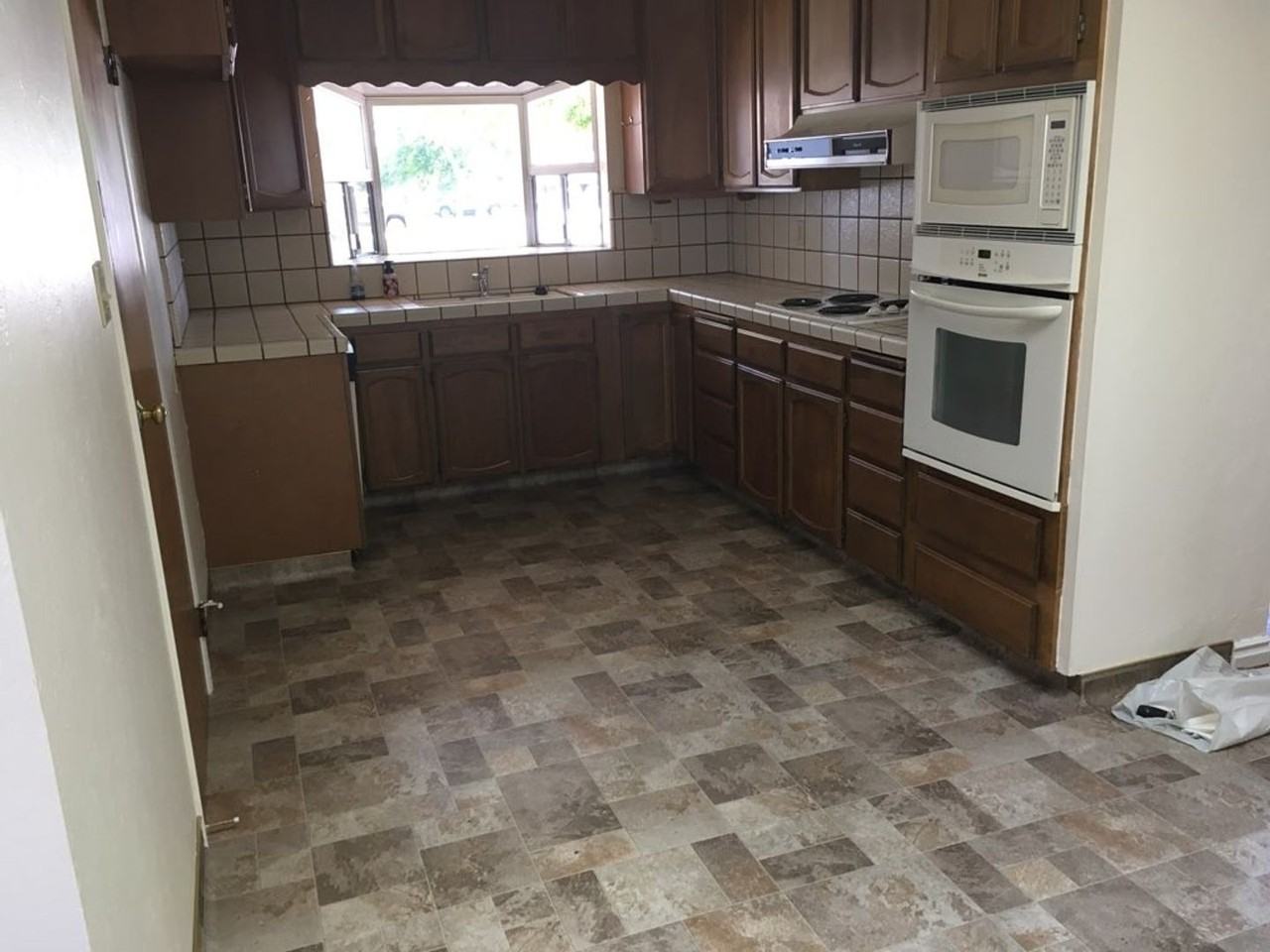 62 Young Dr - Photo 3 of 19