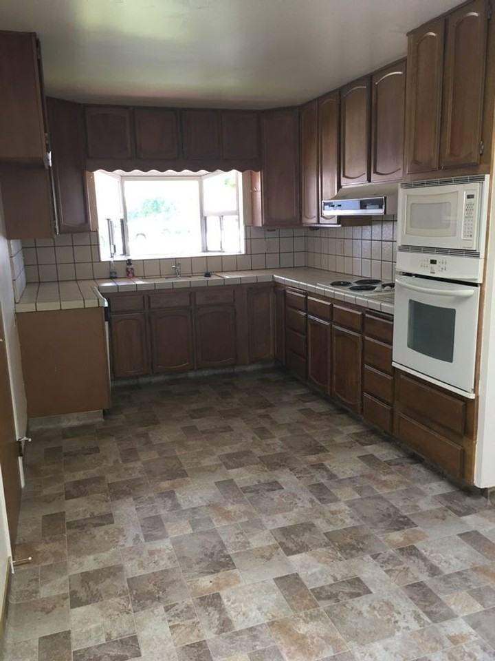 62 Young Dr - Photo 4 of 19