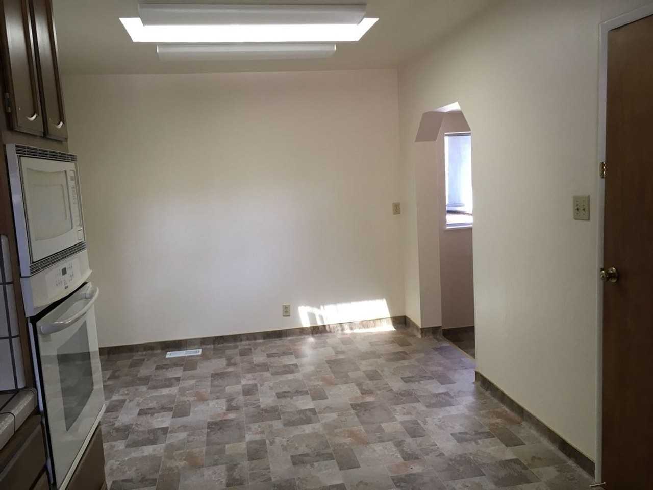 62 Young Dr - Photo 6 of 19