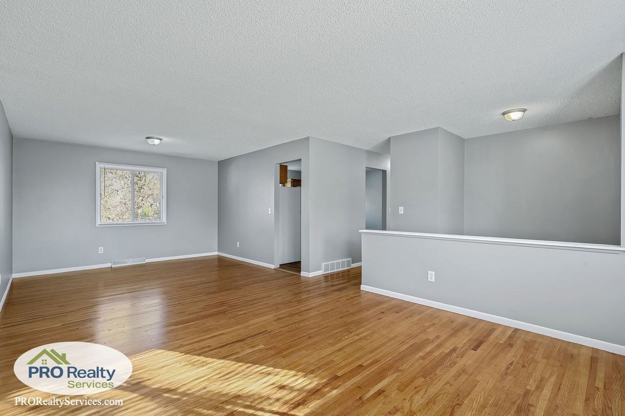 1001 38th Ave - Photo 3 of 30