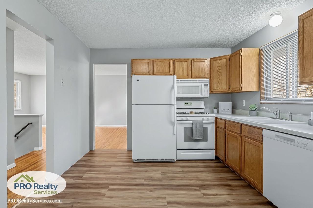 1001 38th Ave - Photo 5 of 30