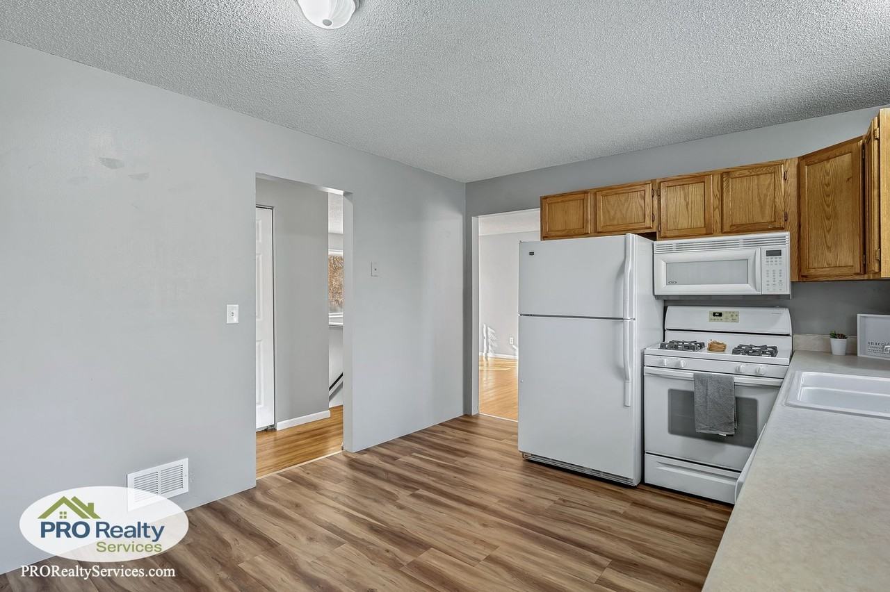 1001 38th Ave - Photo 7 of 30