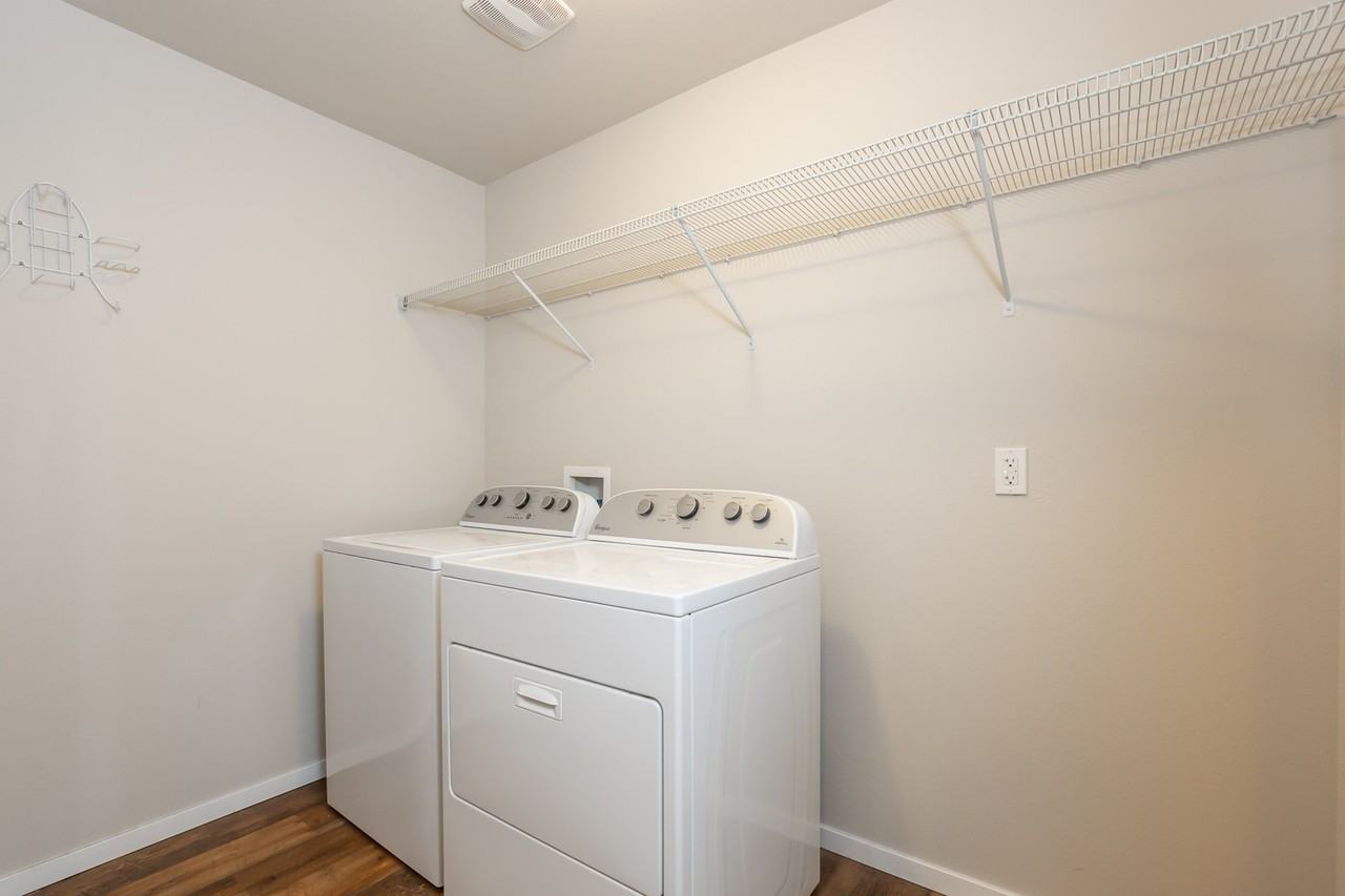 1906 W Summit Pkwy - Photo 6 of 21