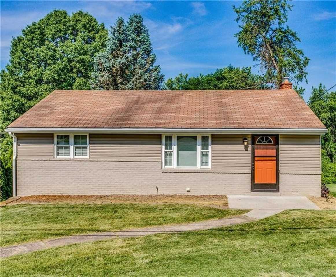 114 Neilson Dr - Photo 3 of 25