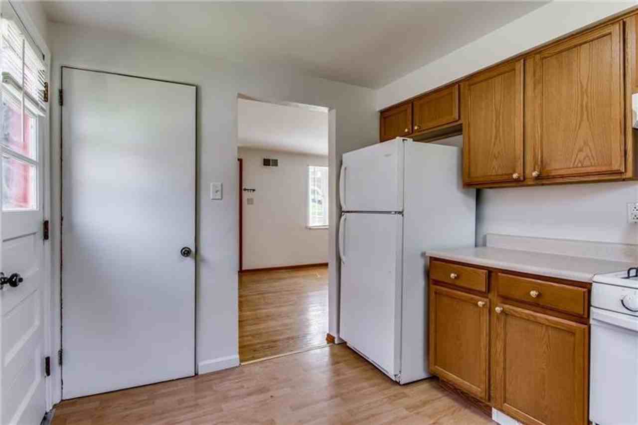 114 Neilson Dr - Photo 7 of 25