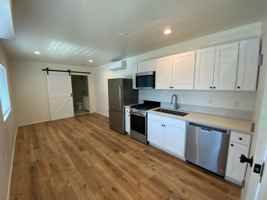 featured image of 1418 Bath St