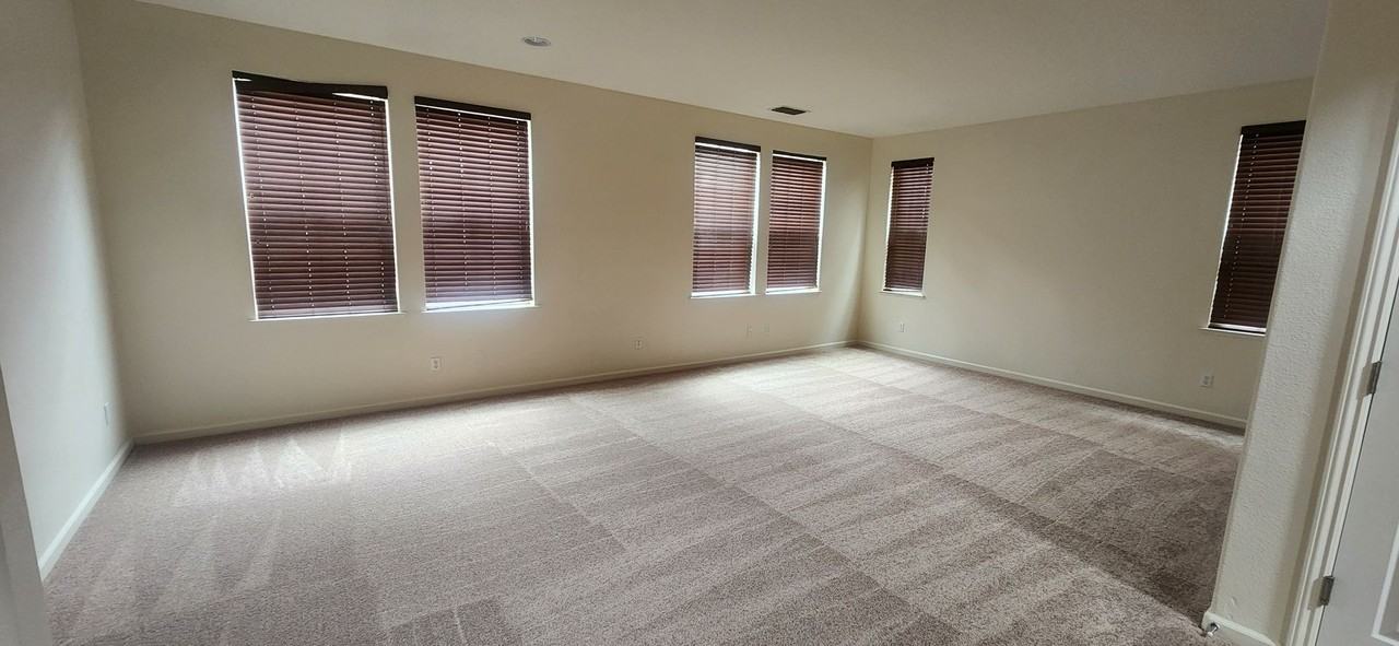 10285 Beckley Way - Photo 5 of 23