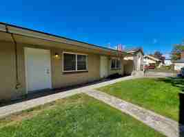 featured image of 211 S 10th Ave