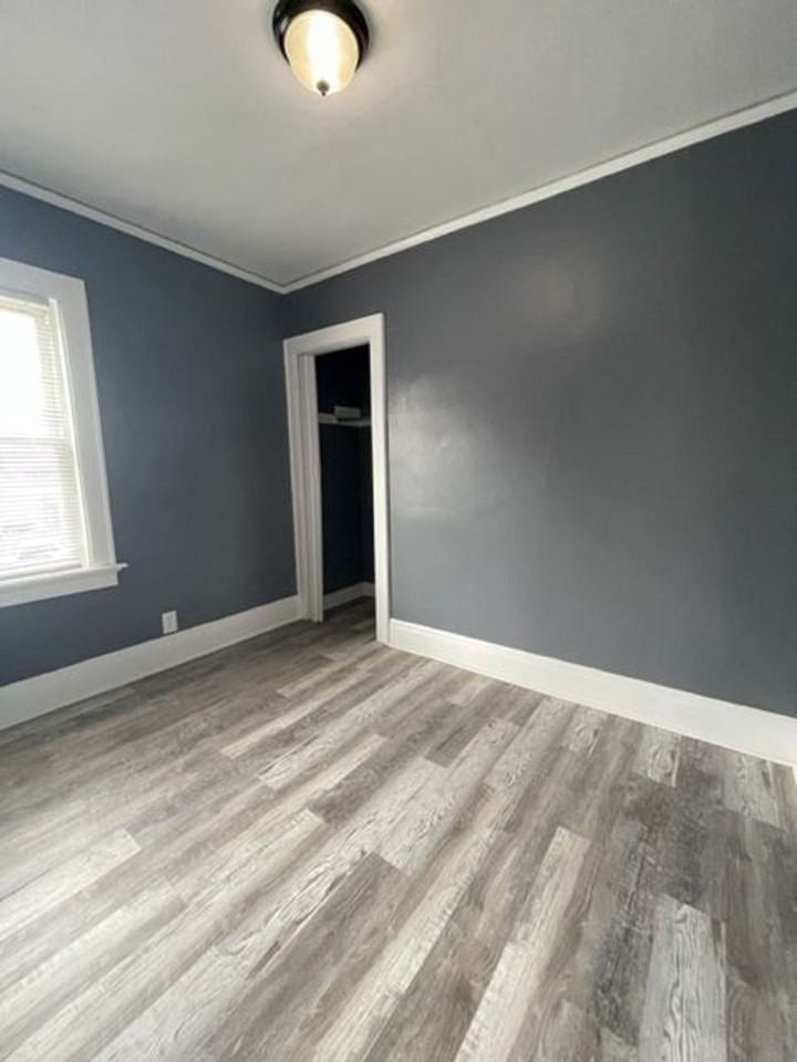 3211-3213 N Buffum St - Photo 6 of 9