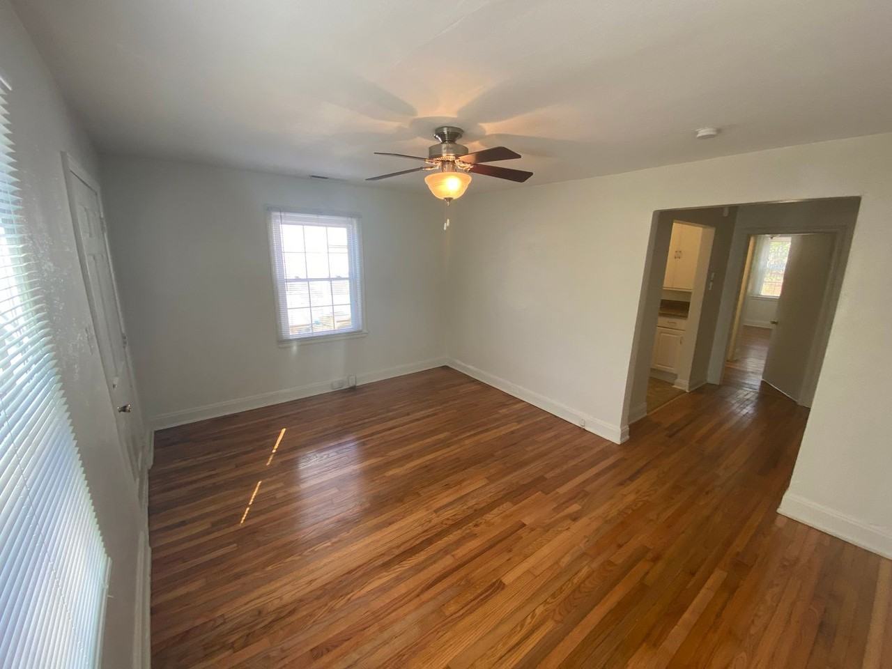 2504 Shenandoah Ave - Photo 3 of 13