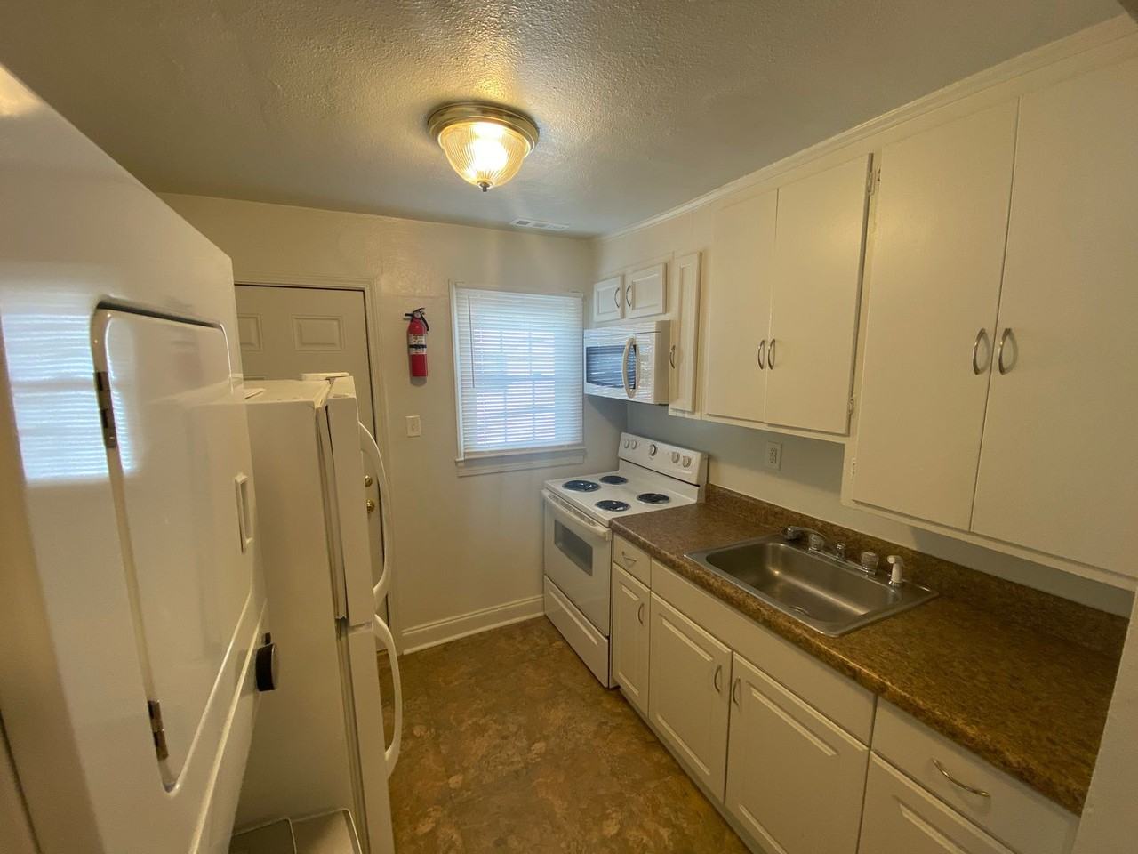 2504 Shenandoah Ave - Photo 5 of 13