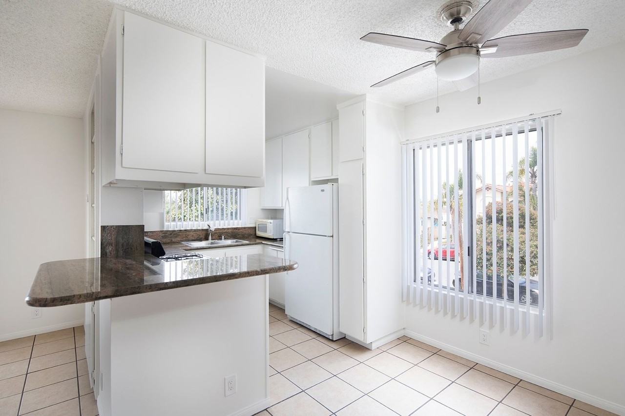 1459 Hornblend St - Photo 5 of 12