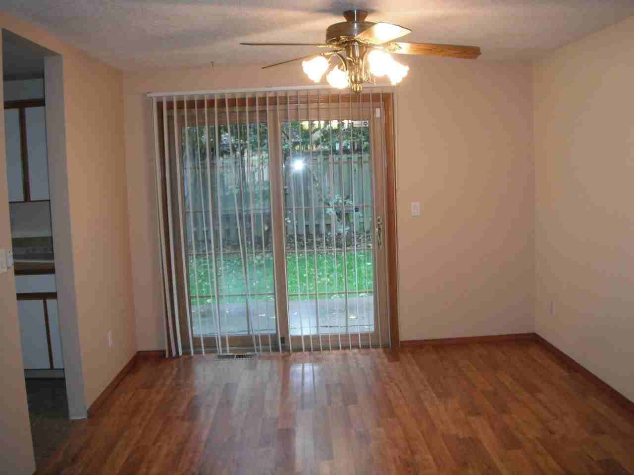 601 Ne 112th St - Photo 3 of 12