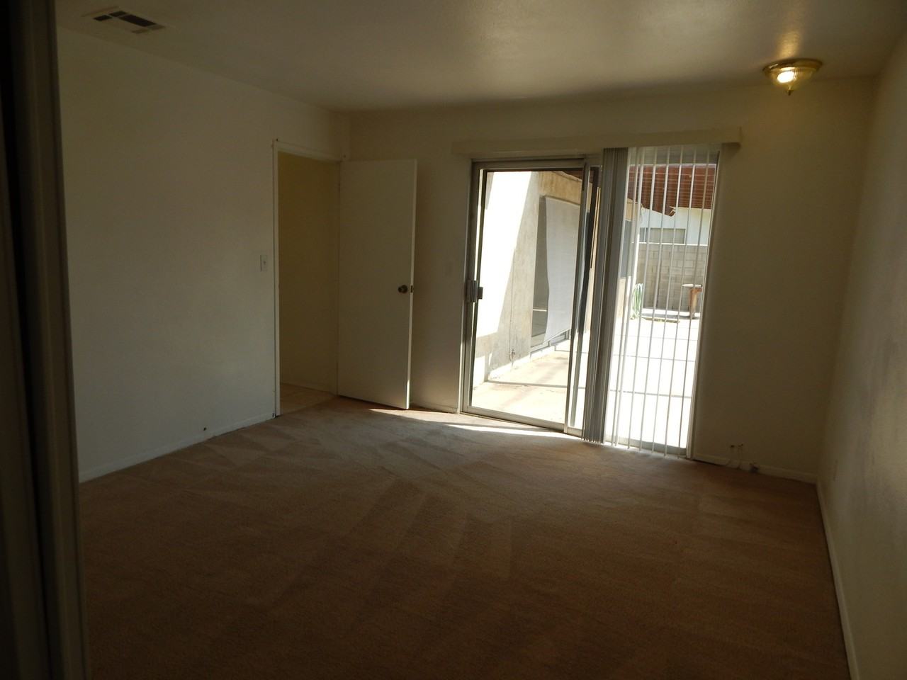 6363 Carlo Dr - Photo 5 of 8