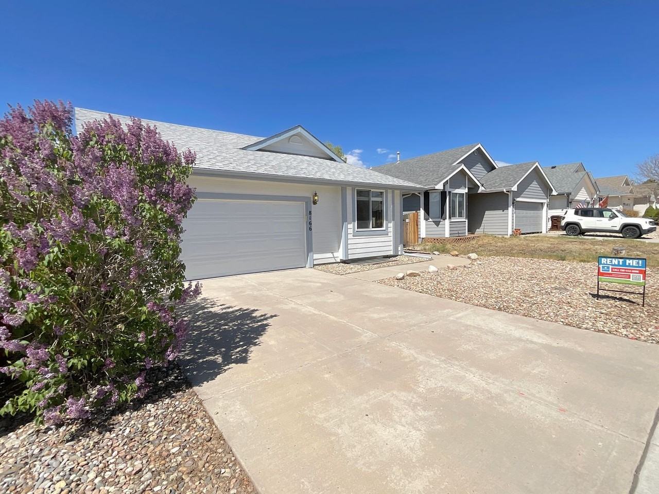 8166 Telegraph Dr - Photo 2 of 40