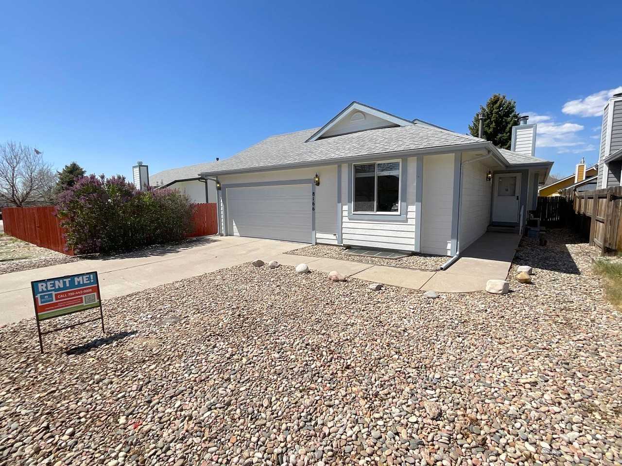 8166 Telegraph Dr - Photo 3 of 40