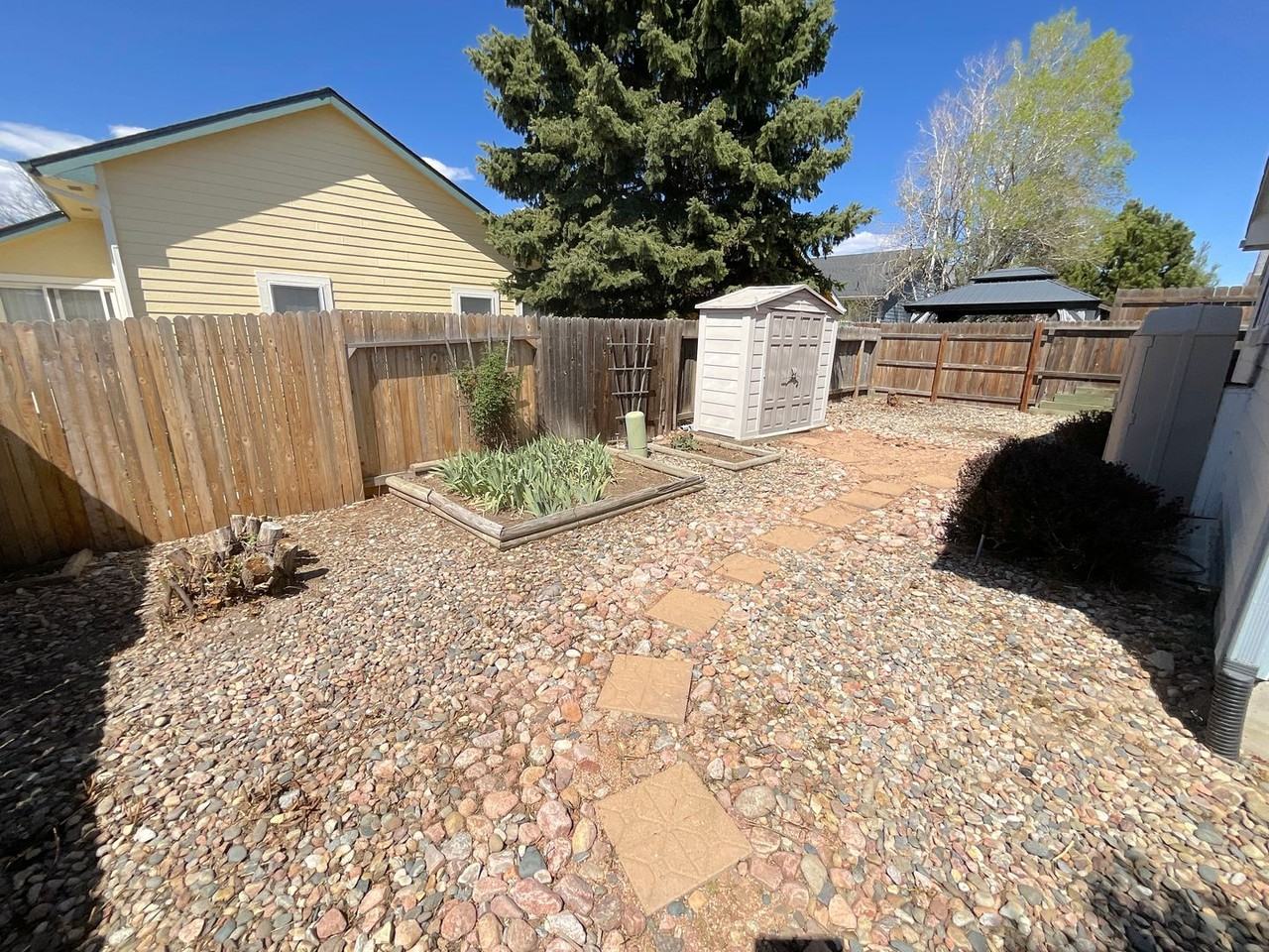 8166 Telegraph Dr - Photo 5 of 40