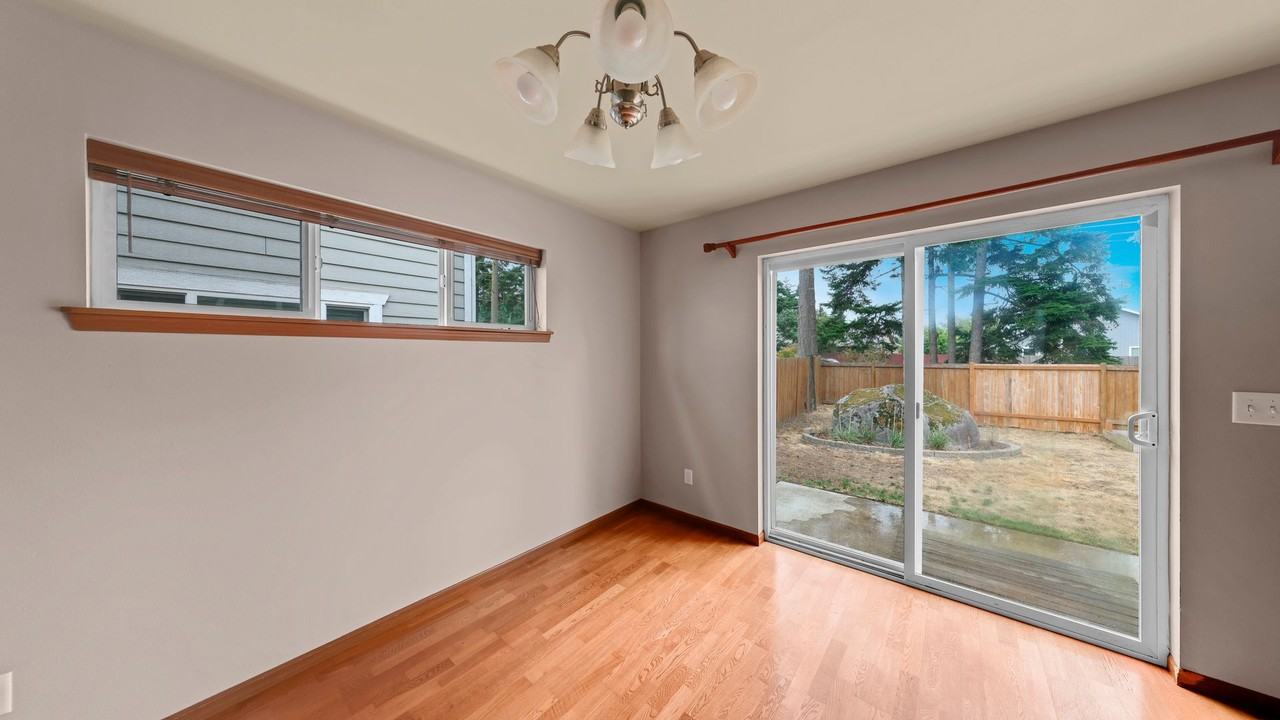 620 Nw Oxford Pl - Photo 4 of 15