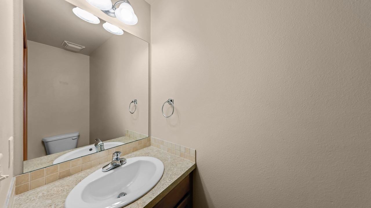 620 Nw Oxford Pl - Photo 7 of 15