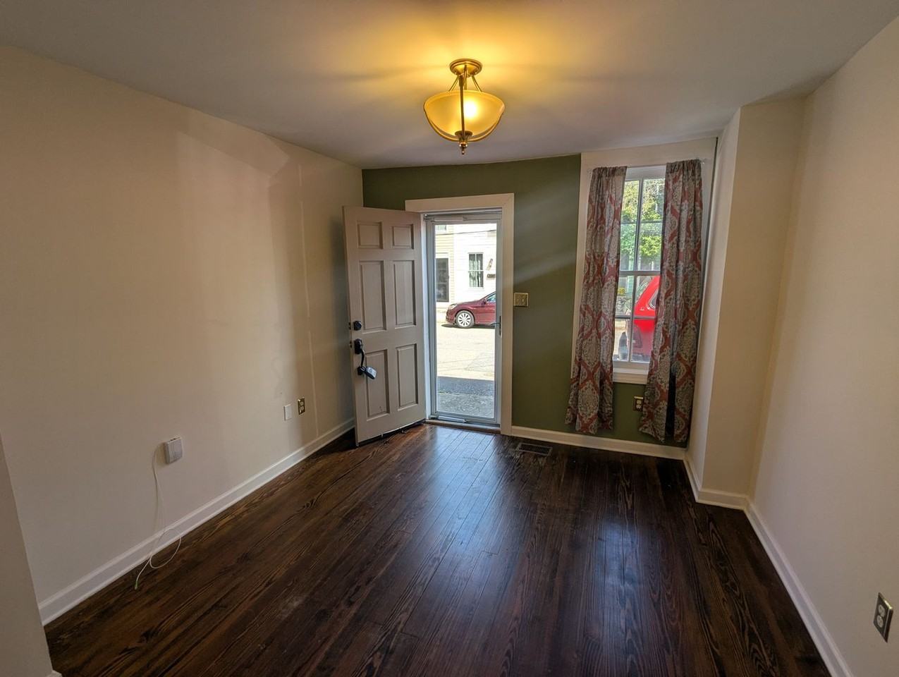 119 Water St - Photo 5 of 34