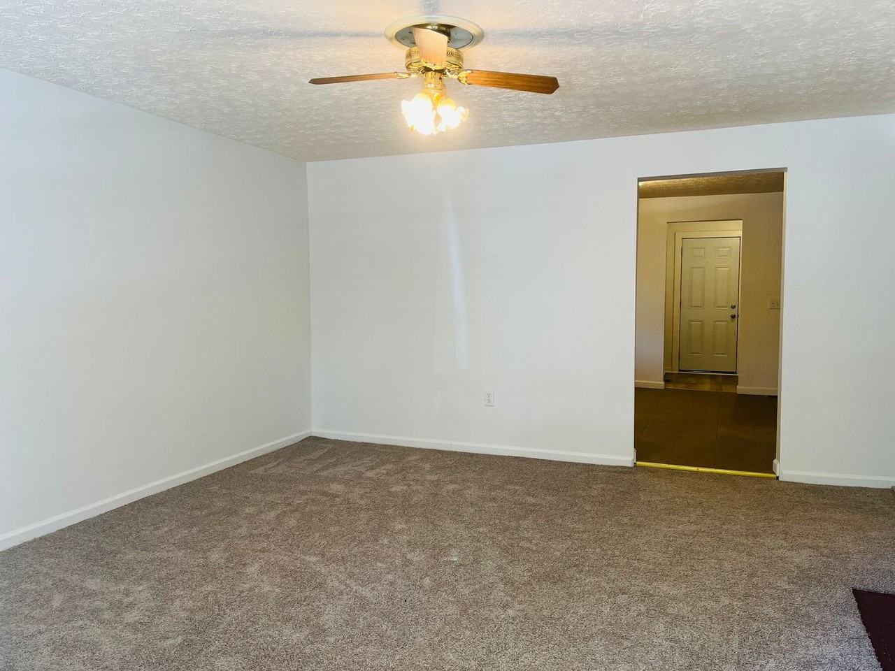 615 Chattahoochee St - Photo 3 of 26
