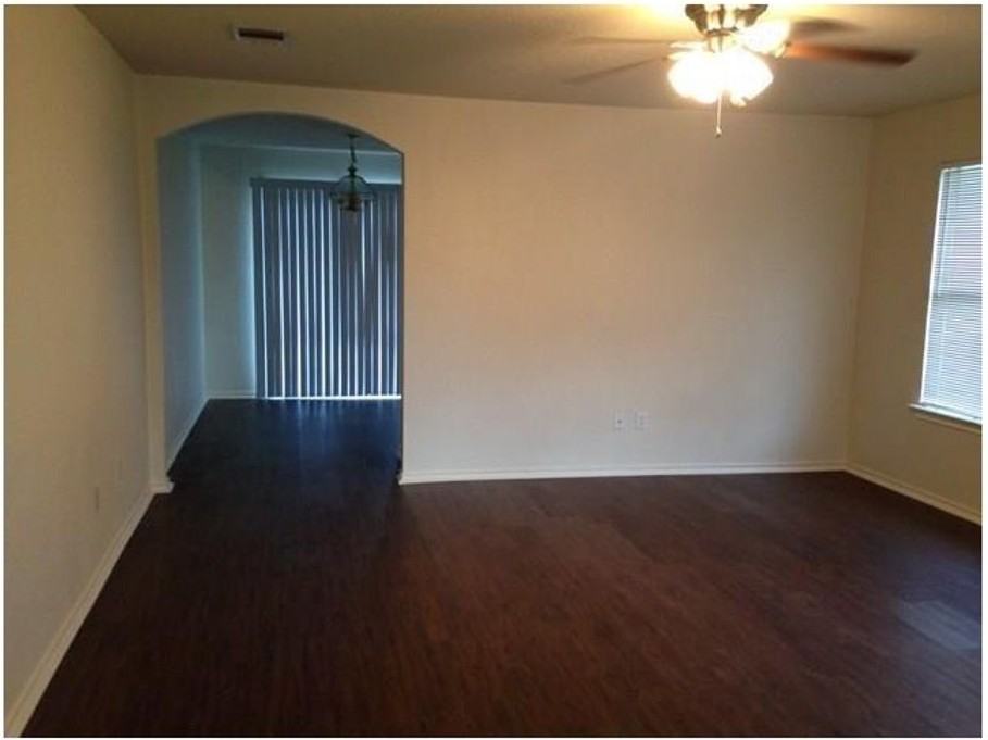 1502 Carriage Hills Trl - Photo 2 of 19