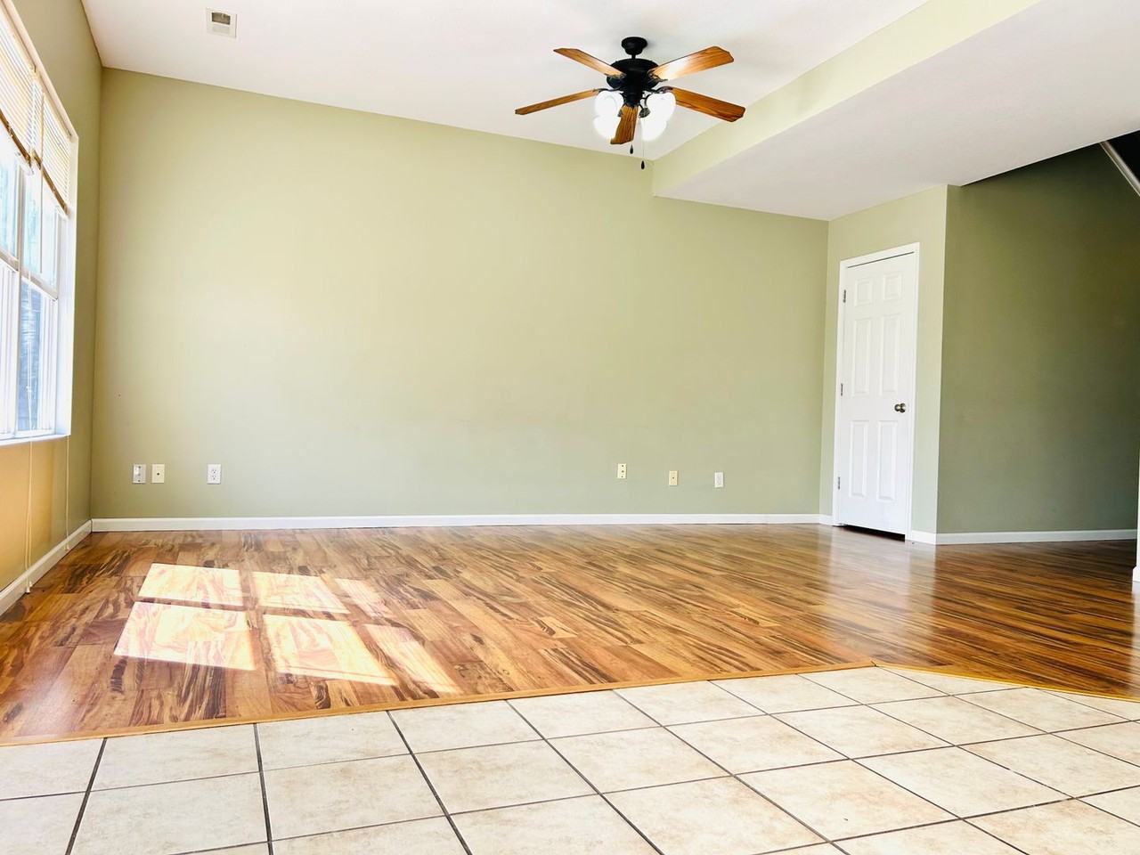 1901 Thompson Dr - Photo 4 of 24