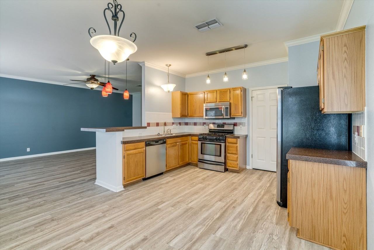 2300 Wisteria Way - Photo 5 of 21