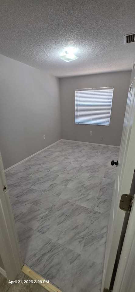 1218 7th St W - Photo 7 of 18