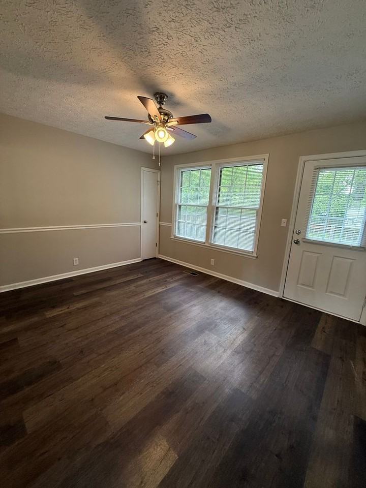 114 Payne Springs Rd - Photo 7 of 18