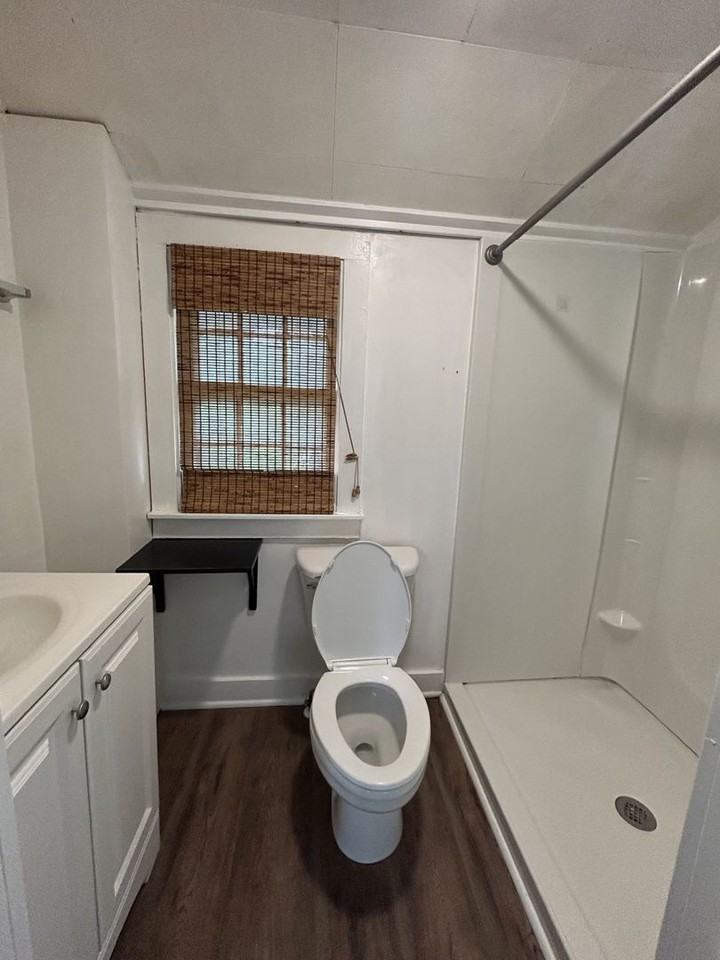 107 W Lindburg St - Photo 6 of 9