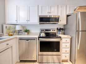 1010 N Toombs St #15 - Photo 1 of 1