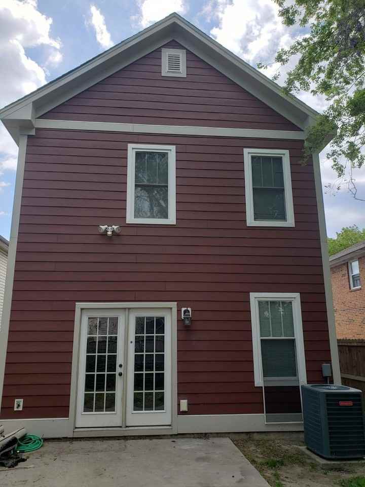 1514 W 41st St - Photo 3 of 15